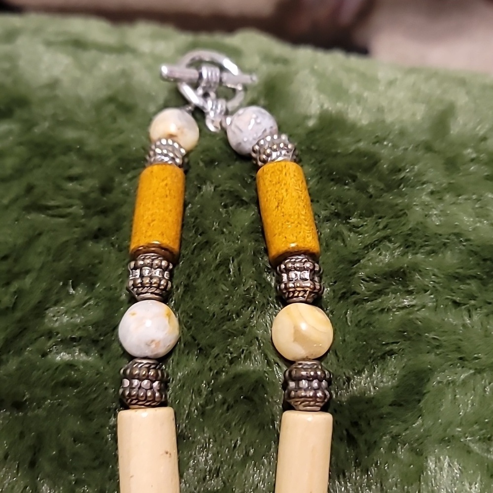 Vintage African Beaded Necklace with Some Natural Stones - Picture 4 of 6